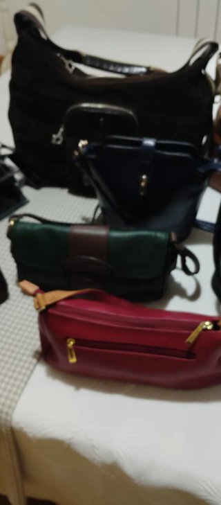 Lote de bolsos Fendi rojos