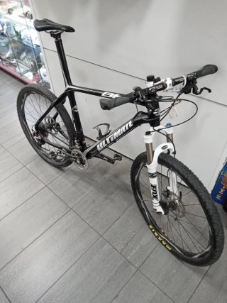 Bicicleta BH Ultimate Carbono