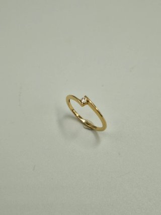 Anillo de oro 18kt con brillante.