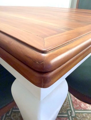 Mesa extensible de cerezo macizo lacada
