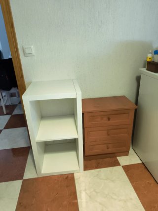 armario, cómoda, 3 mesitas de noche y mueble aux.