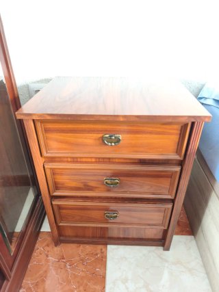 armario, cómoda, 3 mesitas de noche y mueble aux.