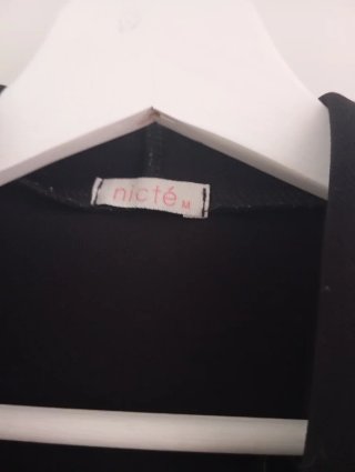 Sudadera con capucha negra mujer