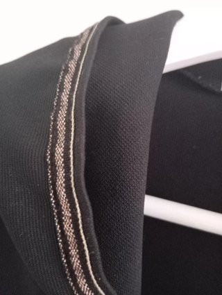 Sudadera con capucha negra mujer