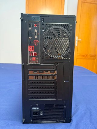 Ordenador de sobremesa MSI Negro