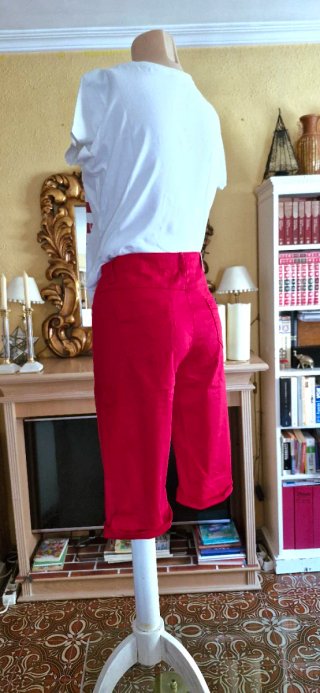 Bermudas  unisex X&D Talla 42 Rojas