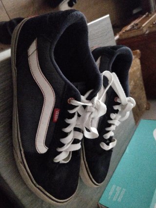Zapatillas Vans Negras y Blancas