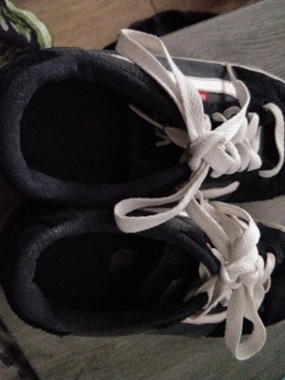 Zapatillas Vans Negras y Blancas