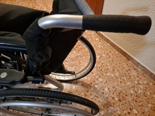 Silla de ruedas liviana