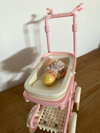 Muñeca Barbie Bebé y Cochecito Rosa