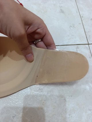 Sujetador sin tirantes beige