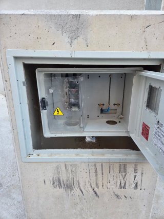 Monolito para luz de obra