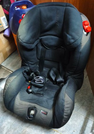 Silla de coche Playxtrem Negra