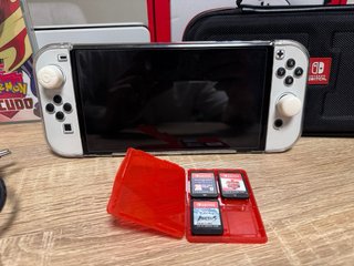 Nintendo Switch OLED + Juegos Pokémon
