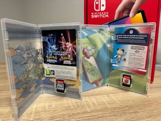 Nintendo Switch OLED + Juegos Pokémon