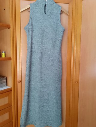 Vestido de fiesta gris plateado