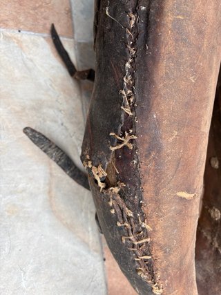 Collarón de cuero antiguo