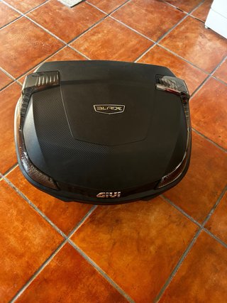 Maleta / Baúl Givi Blade para moto – Gran capacida