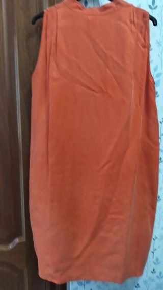 Vestido naranja sin mangas