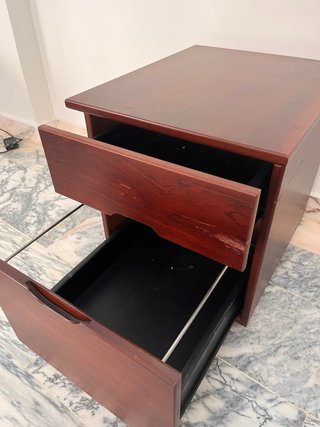 Cajonera de oficina con ruedas