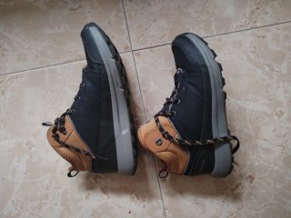 Botas de montaña Quechua azul y marrón