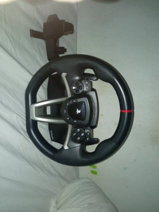 Volante Thrustmaster PS4