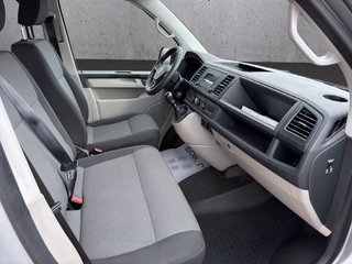 T6 Transporter Kombi larga 2.0 TDI 150 9 PLAZAS