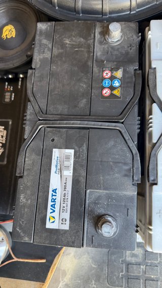 Batería Varta 120Ah 12V
