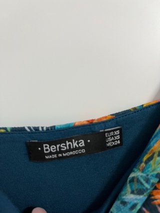 Top Bershka estampado floral