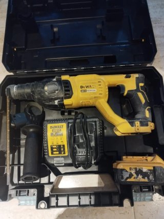 Taladro Percutor Dewalt + Cargador