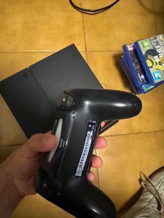 Pack PS4 + juegos + 2 mandos