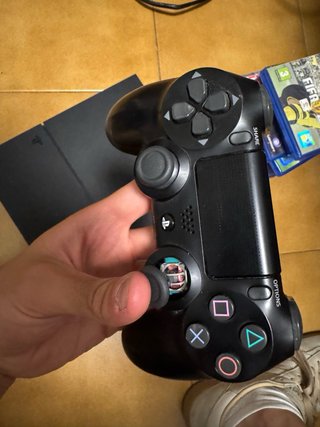 Pack PS4 + juegos + 2 mandos