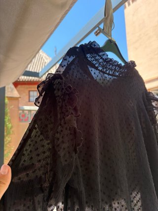 Blusa Sfera negra con puntos