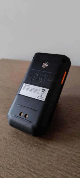 Móvil Cat S22 Flip Negro