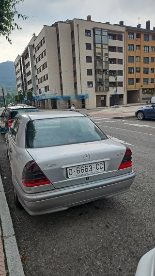 Mercedes-Benz Clase C 1999.