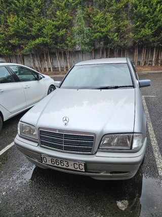 Mercedes-Benz Clase C 1999.