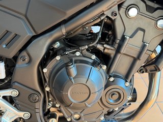 Honda NX500 2025 - 2.100 km - Full Extras
