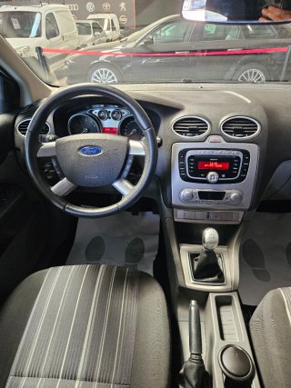 Ford Focus 1.6 gasolina 100cv,solo 70.000k,2008