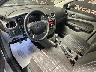 Ford Focus 1.6 gasolina 100cv,solo 70.000k,2008