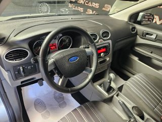 Ford Focus 1.6 gasolina 100cv,solo 70.000k,2008