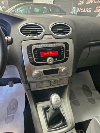 Ford Focus 1.6 gasolina 100cv,solo 70.000k,2008