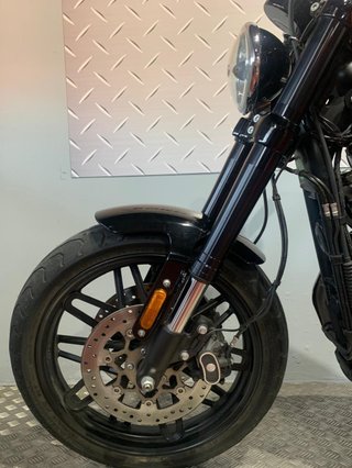 Harley Davidson Roadster 1200