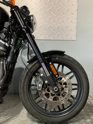 Harley Davidson Roadster 1200