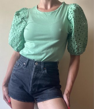 Blusa H&M manga abullonada ojo de buey Talla S