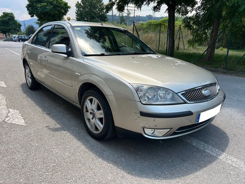Ford Mondeo - foto 1