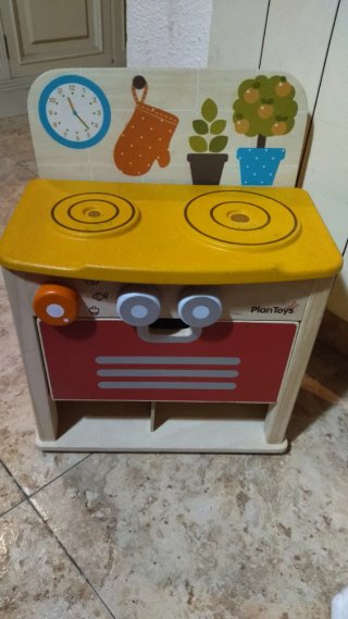 Cocinita de madera PlanToys con horno