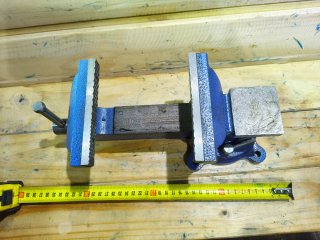 Tornillo de banco giratorio 125mm con yunque