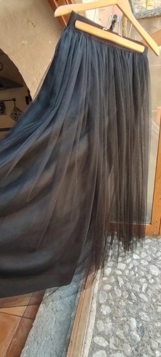 Falda Larga Tul Negra Talla L