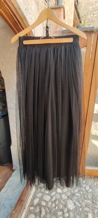 Falda Larga Tul Negra Talla L