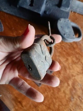 Cerradura y candados antiguos